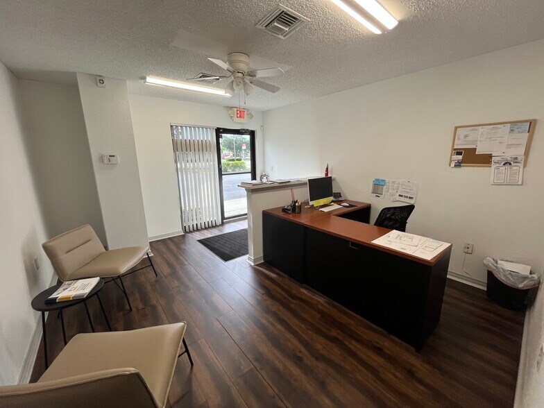 More Photos Of 12155 Metro Pky, Fort Myers Showroom For Sale