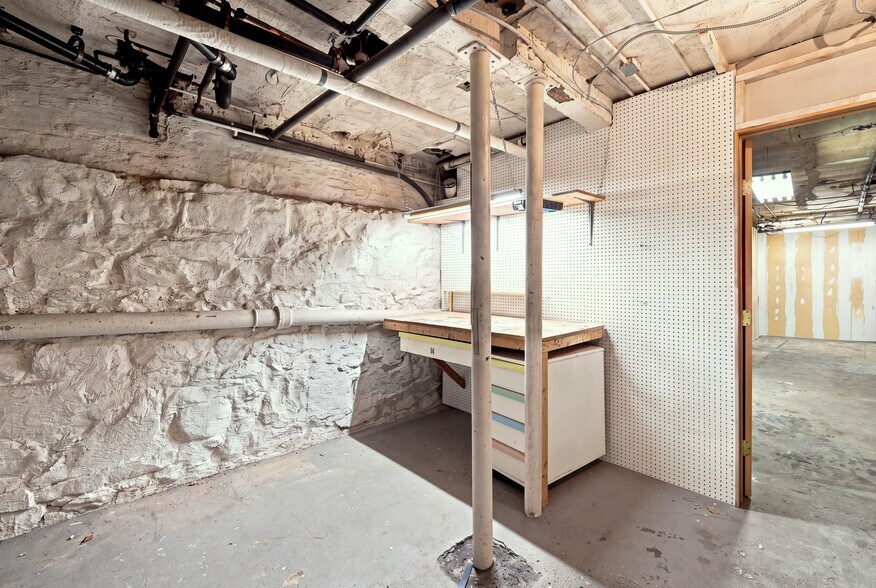 More Photos Of 117 President St, Brooklyn Apartments For Sale