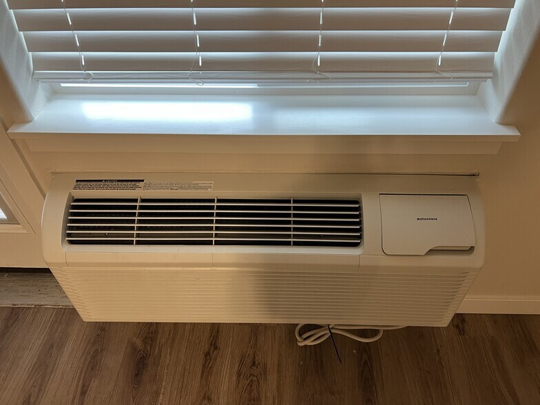 More Photos Of 972 N 2nd St, Jefferson Multifamily For Sale