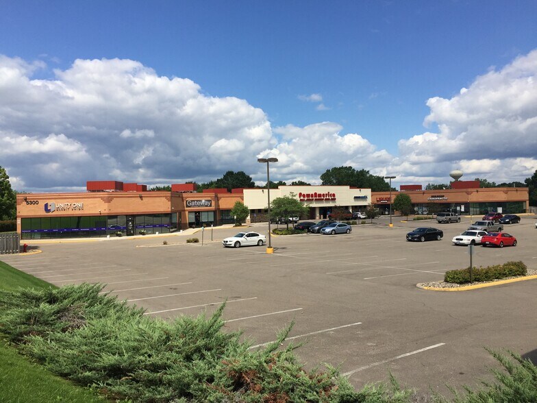 Primary Photo Of 5300 S Robert Trl, Inver Grove Heights Unknown For Lease