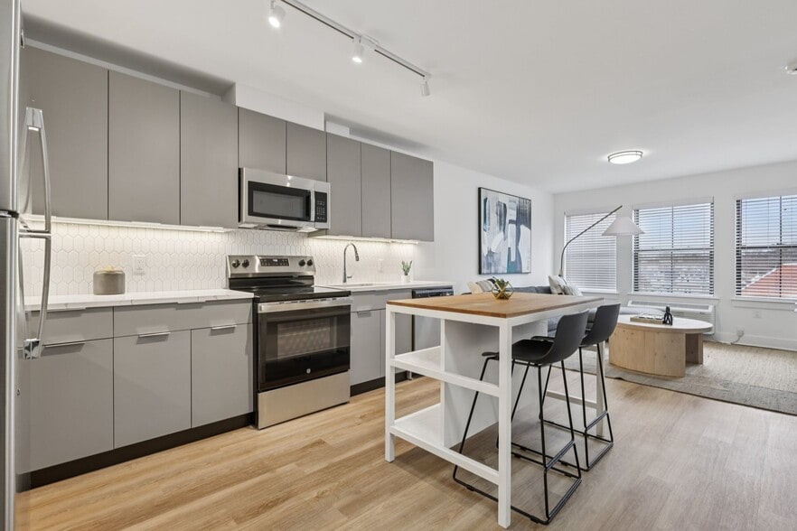 More Photos Of 10 W Westfield Ave W, Roselle Park Apartments For Lease