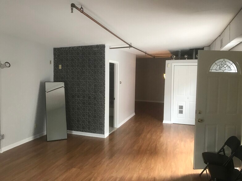 More Photos Of 2306 West St, Union City Auto Repair For Lease