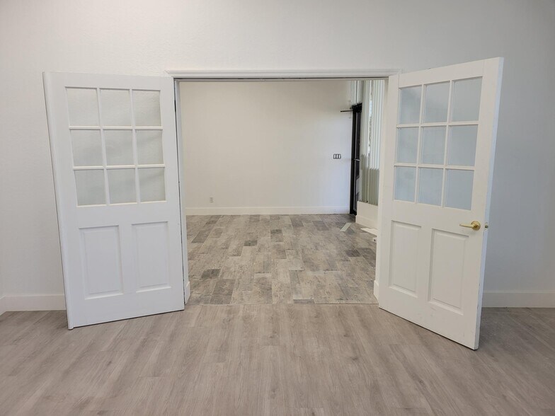 More Photos Of 2811 Tamiami Trl, Port Charlotte Unknown For Lease