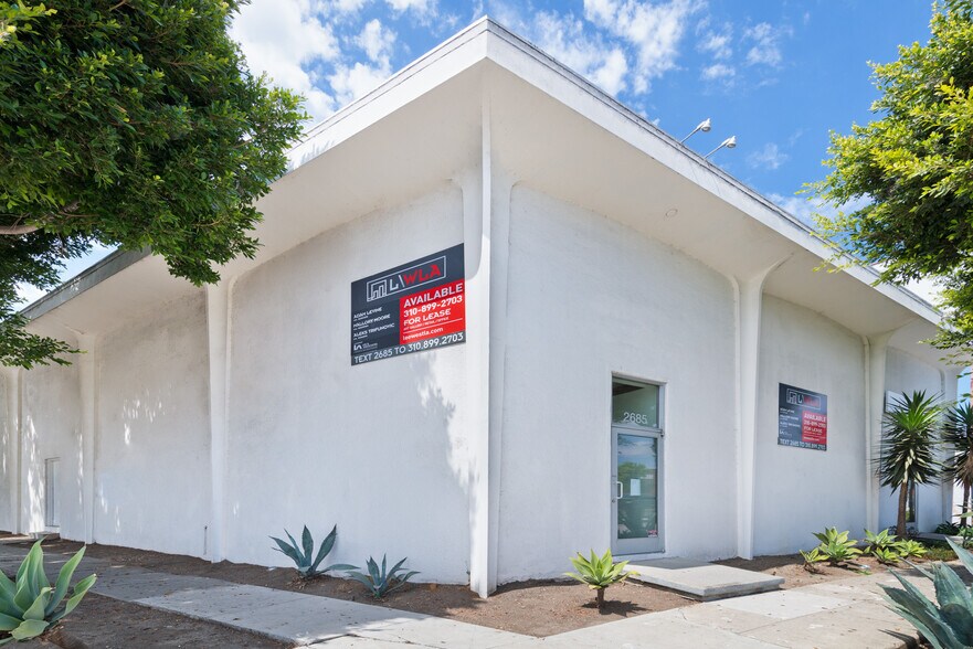 More Photos Of 2685 S La Cienega Blvd, Los Angeles Flex For Lease