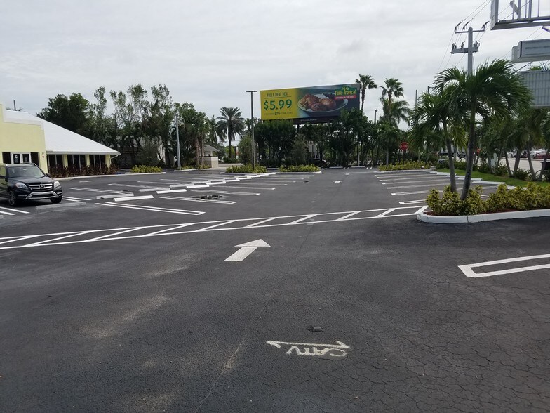 More Photos Of 1696 S Military Trl, West Palm Beach Medical For Lease