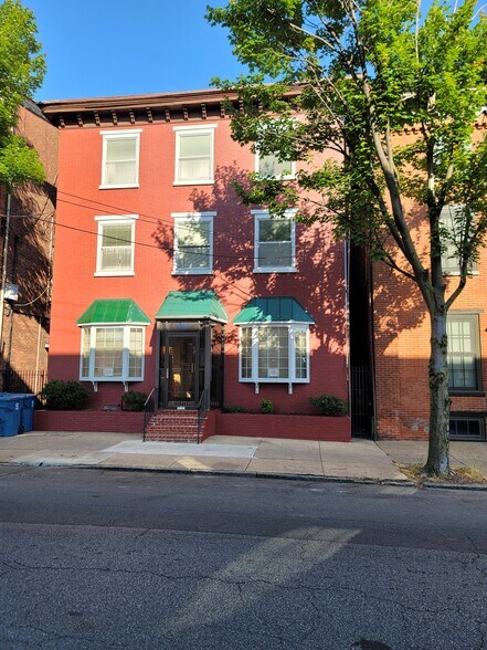 Primary Photo Of 802 N West St, Wilmington Office For Lease