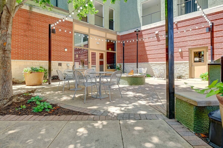 More Photos Of 251 Town Center Ln, Keller Apartments For Lease