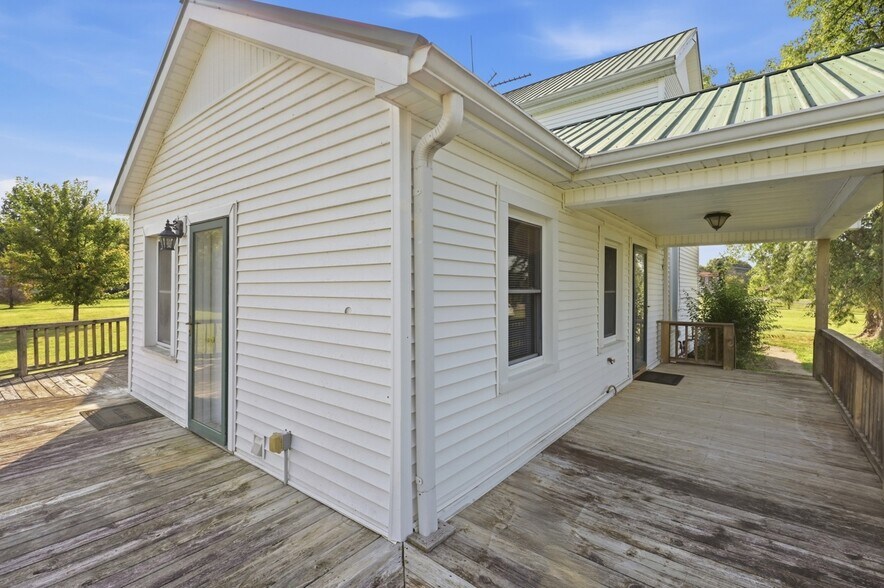 More Photos Of 4650 Highway 52, Loretto Apartments For Sale