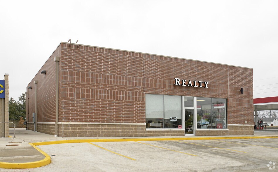 More Photos Of 2301 Old Highway 94, Saint Charles Convenience Store For Lease