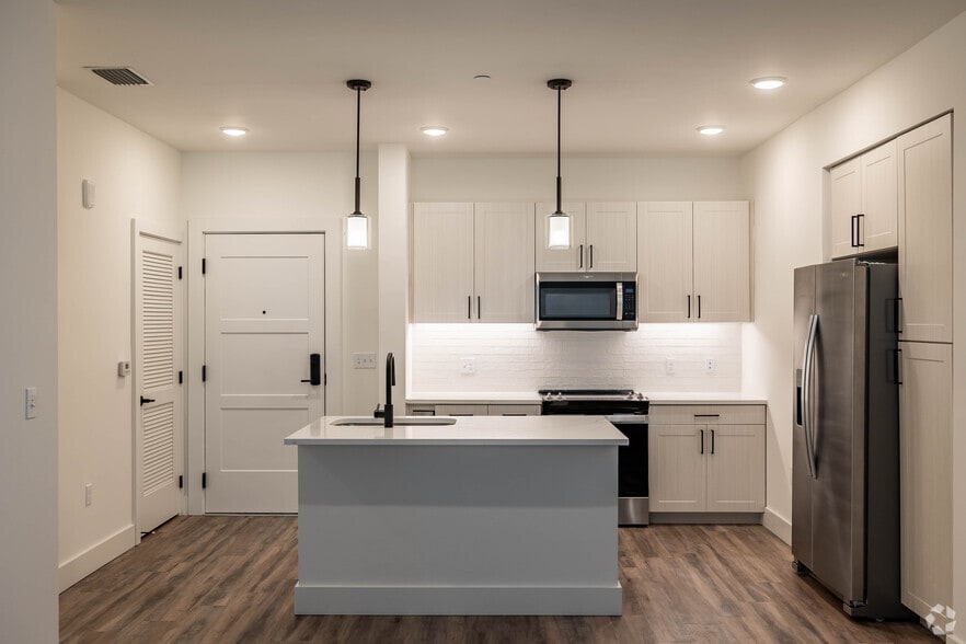 More Photos Of 40 NE 7th Ave, Delray Beach Apartments For Lease