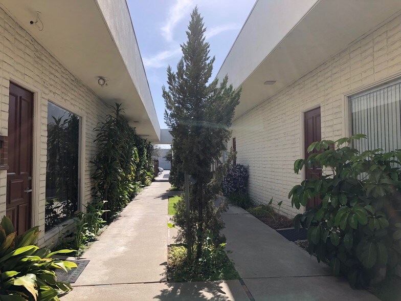 More Photos Of 215 N State College Blvd, Anaheim Medical For Lease