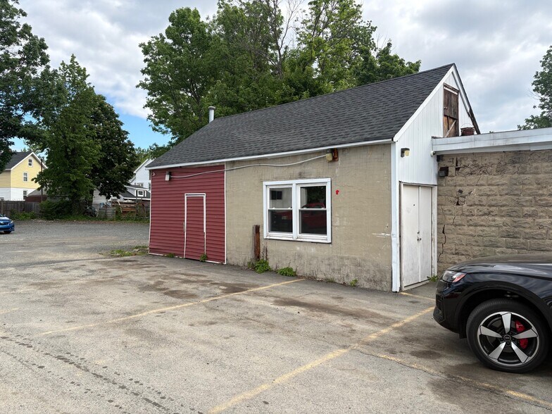 More Photos Of 34 North Ave, Garwood Freestanding For Lease