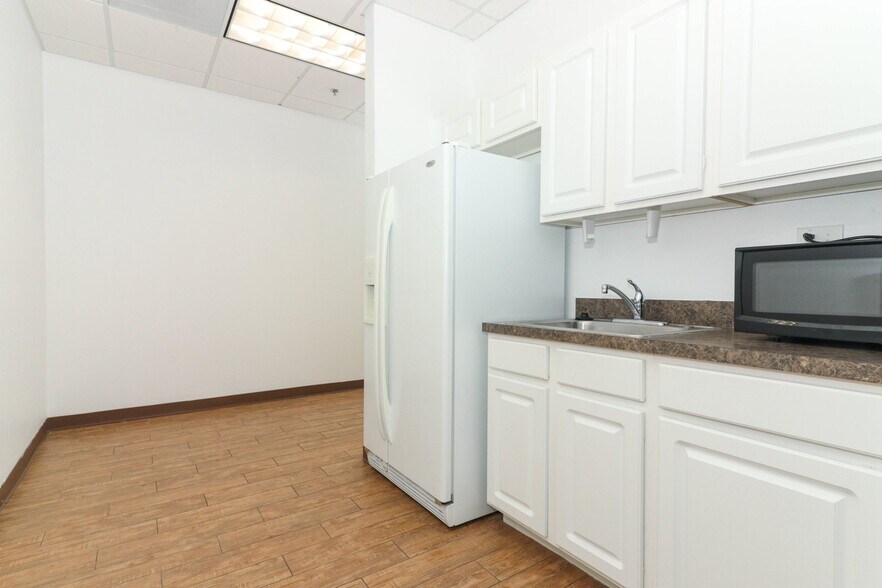 More Photos Of 6735 Conroy Windermere Rd, Orlando Medical For Lease