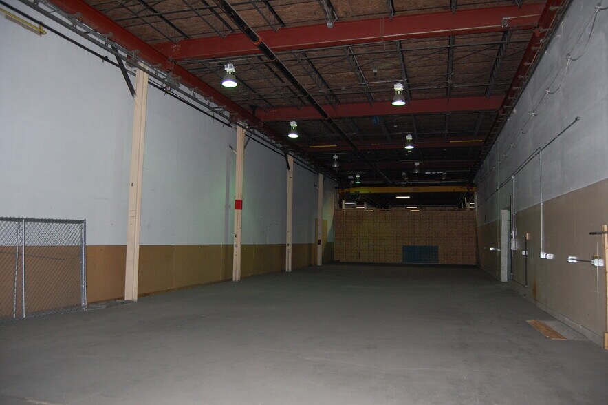 More Photos Of 2636 S Work St, Falconer Manufacturing For Lease