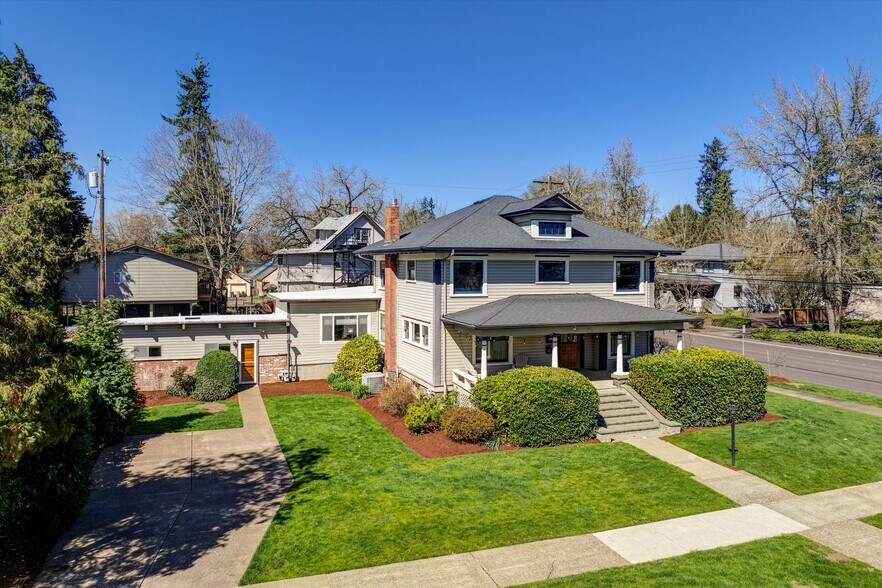 More Photos Of 340 NW 7th St, Corvallis Office Residential For Sale