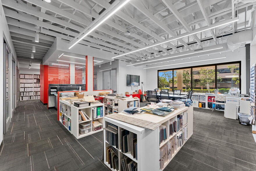 More Photos Of 5080 Shoreham Pl, San Diego Office For Sale