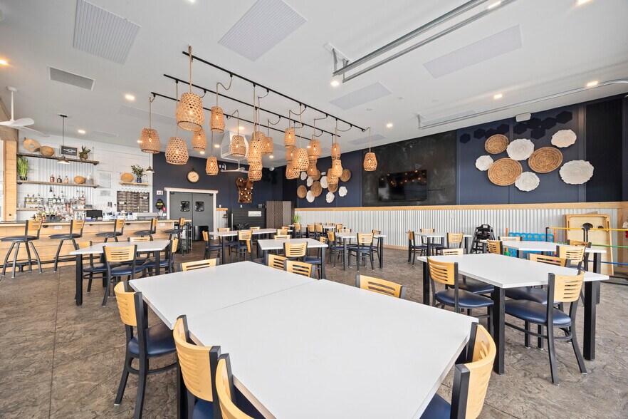 More Photos Of 2330 River Ave, Sandusky Restaurant For Sale