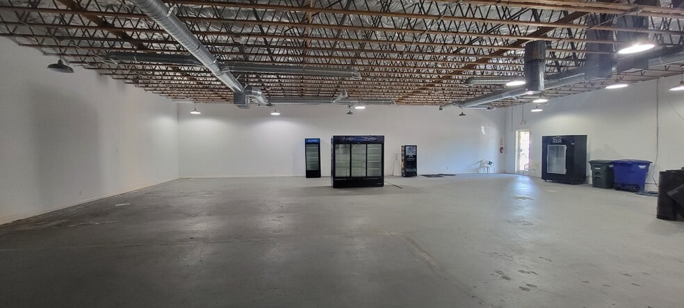 More Photos Of 640 Grand Ave, San Marcos Freestanding For Lease