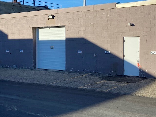 More Photos Of 1331 Hamilton St, Regina Warehouse For Lease