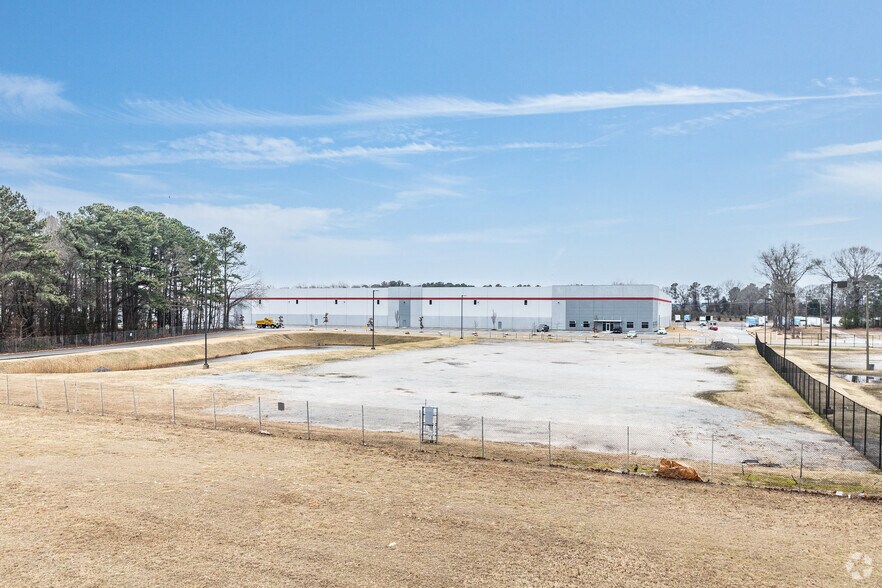 More Photos Of 6701 College Dr, Suffolk Land For Lease