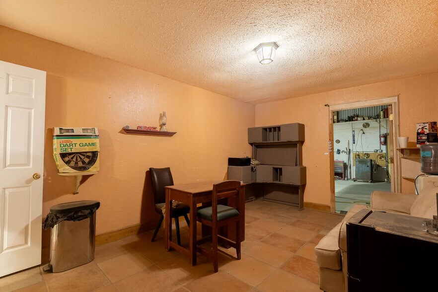 More Photos Of 14751 Horizon Blvd, Horizon City Warehouse For Lease