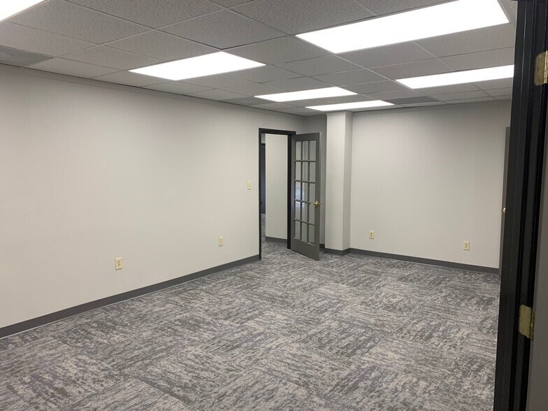 More Photos Of 1001 Navaho Dr, Raleigh Office For Lease