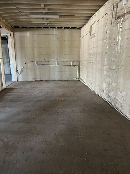 More Photos Of 9611 San Jose Blvd, Jacksonville Storefront Retail Office For Lease