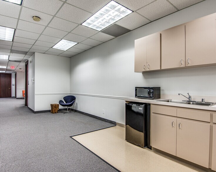 More Photos Of 13150 Coit Rd, Dallas Office For Lease