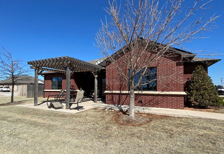 More Photos Of 2220 NW 164th St, Edmond Office For Sale