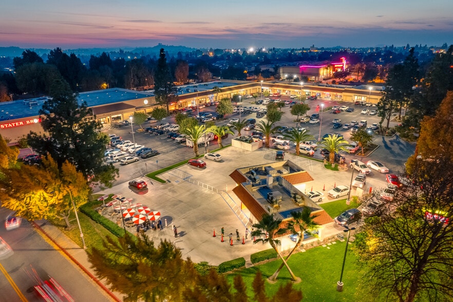 More Photos Of 2082-2098 Foothill Blvd, La Verne Unknown For Lease