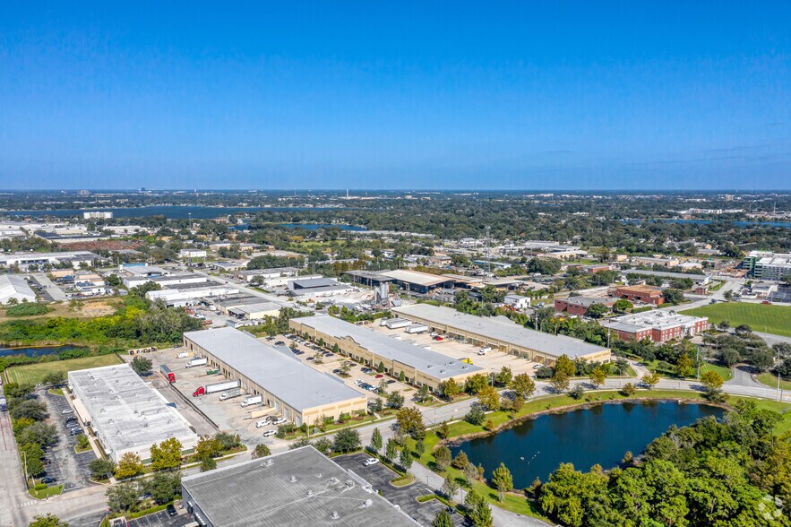 More Photos Of 2315 Lynx Ln, Orlando Warehouse For Lease