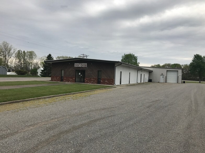 More Photos Of 6886 Wishart St, Huntsville Light Distribution For Lease