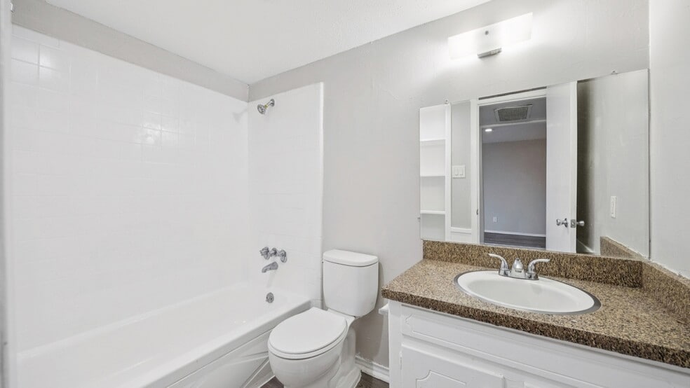 More Photos Of 306 Martha St, Euless Apartments For Sale