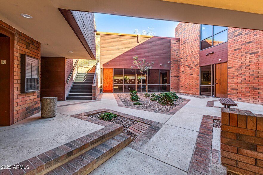 More Photos Of 777 E Thomas Rd, Phoenix Office For Lease