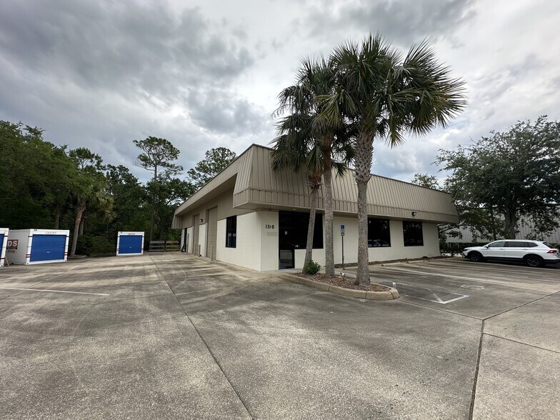 More Photos Of 100 Business Center Dr, Ormond Beach Flex For Lease