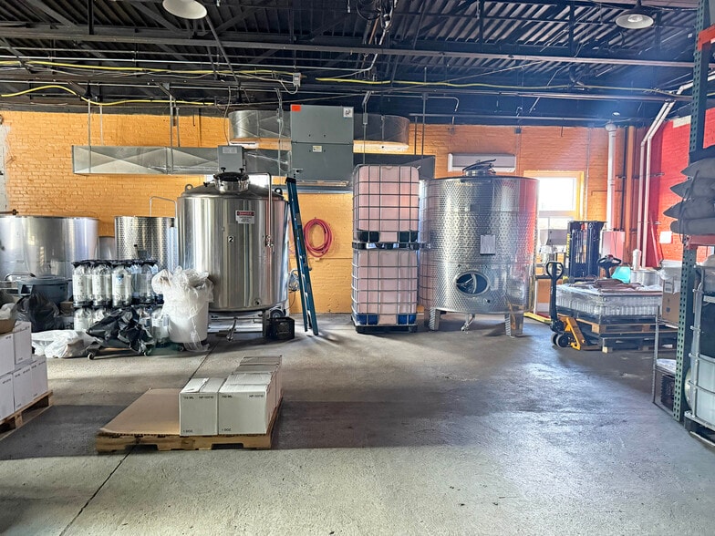 More Photos Of 200 Anderson St, Portland Warehouse For Sale