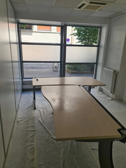 More Photos Of , Paris Office For Sale