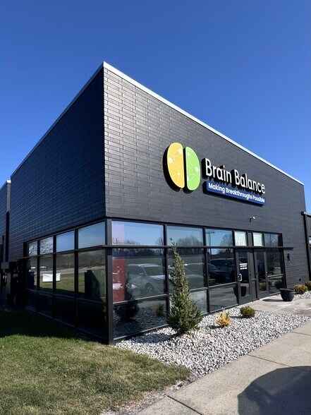 Primary Photo Of 413 NW Murray Rd, Lee's Summit Flex For Lease