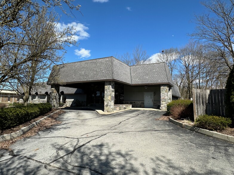 Primary Photo Of 11 Murray Street, Glens Falls Medical For Sale