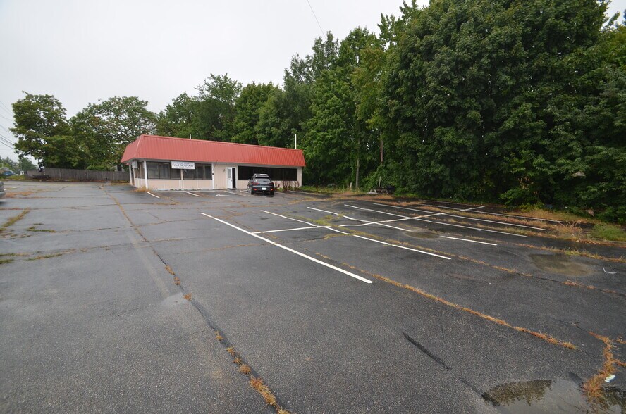More Photos Of 251 Elm St, Milford Restaurant For Sale