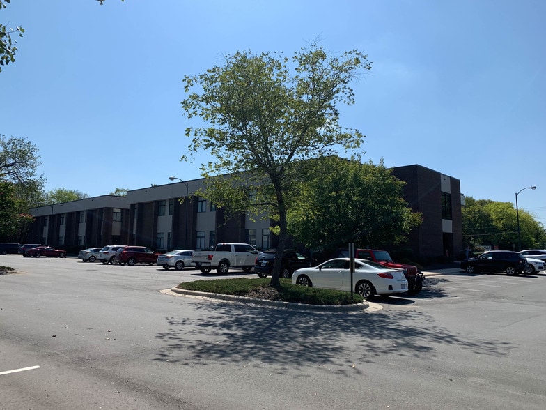 More Photos Of 10801 Johnston Rd, Charlotte Office For Lease