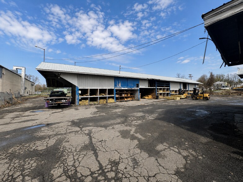 More Photos Of 529-531 Erie W blvd, Rome Industrial For Sale