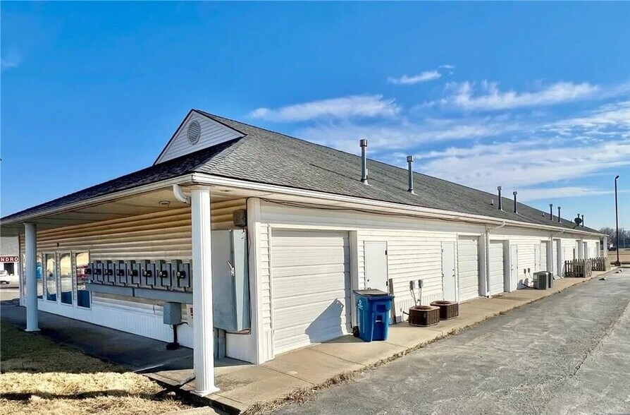 More Photos Of 309 E Park Ln, Odessa Freestanding For Sale