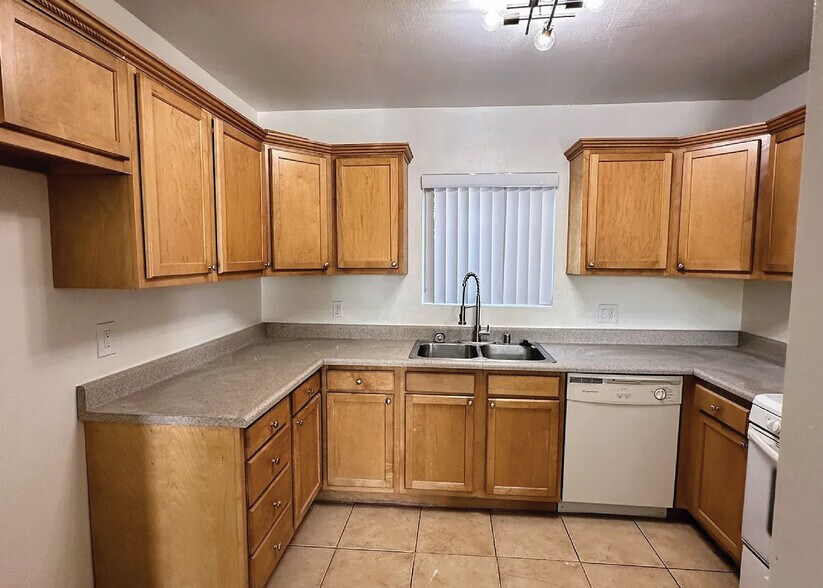 More Photos Of 449 Melody Ln, Placentia Apartments For Sale