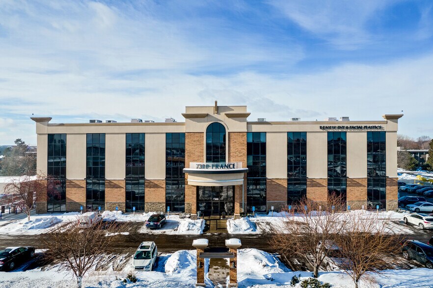 More Photos Of 7300 France Ave S, Edina Medical For Lease