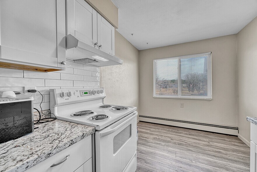 More Photos Of 490 E Elm St, Elizabeth Apartments For Sale