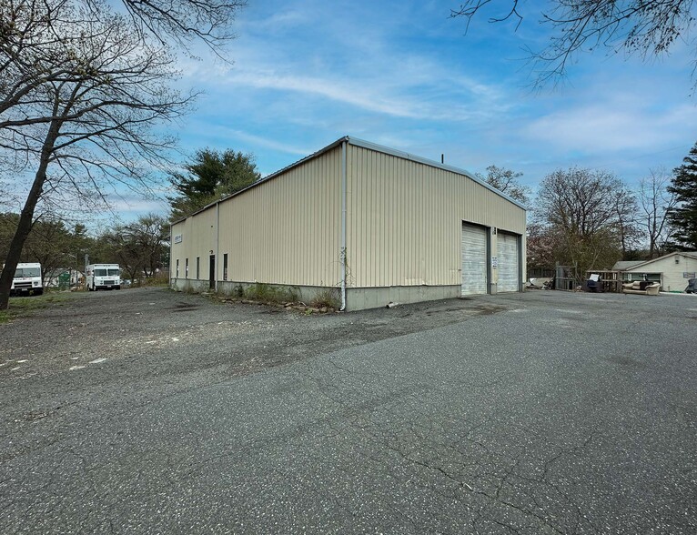 Primary Photo Of 12-14 King St, Northborough Light Manufacturing For Lease