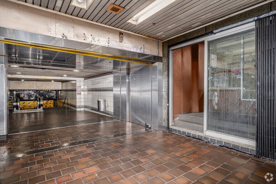 More Photos Of 701 W 7th St, Los Angeles Apartments For Lease