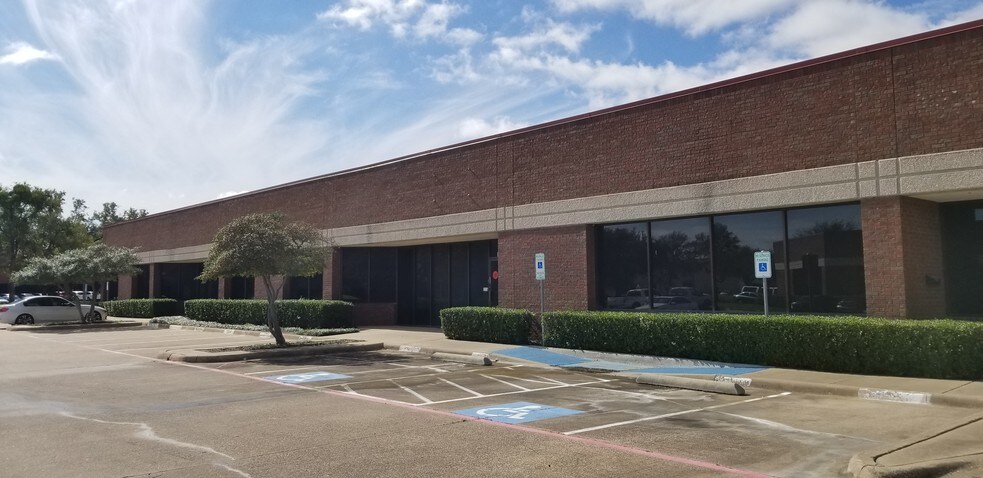 More Photos Of 1544 Valwood Pky, Carrollton Unknown For Lease