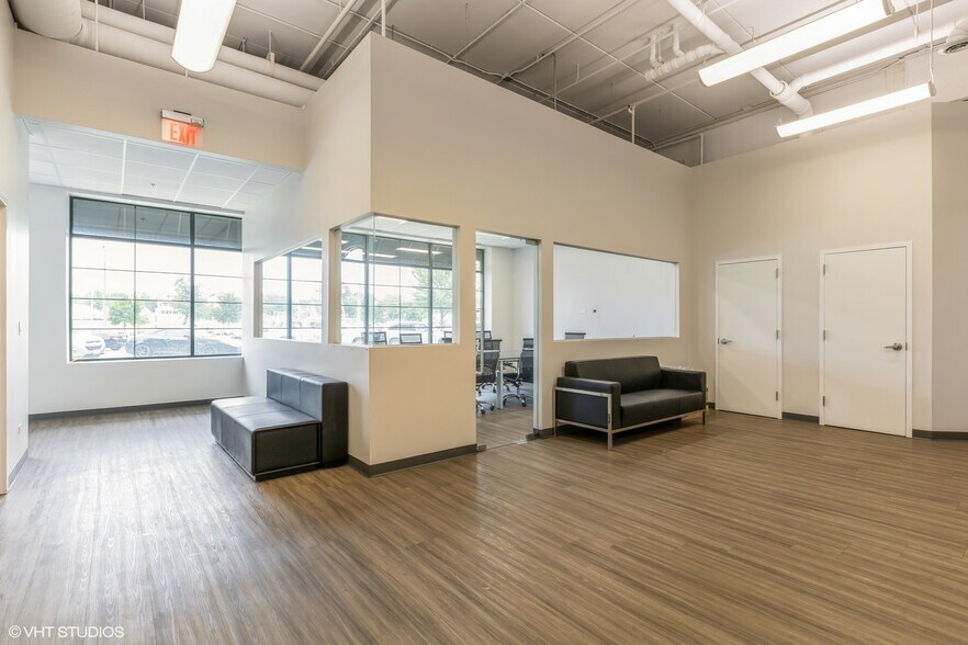 More Photos Of 160 S River St, Aurora Apartments For Sale